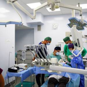 Zabieg z zakresu implantów dentystycznych